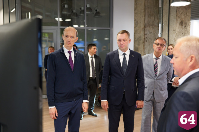 Вице-премьер высоко оценил продукты саратовских ИТ-разработчиков из технопарка